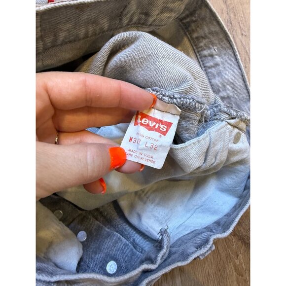 Vintage 90s Levis 501 XX Jeans Stonewashed Gray Distressed Hem 30x32 USA *30x25* - Picture 9 of 11